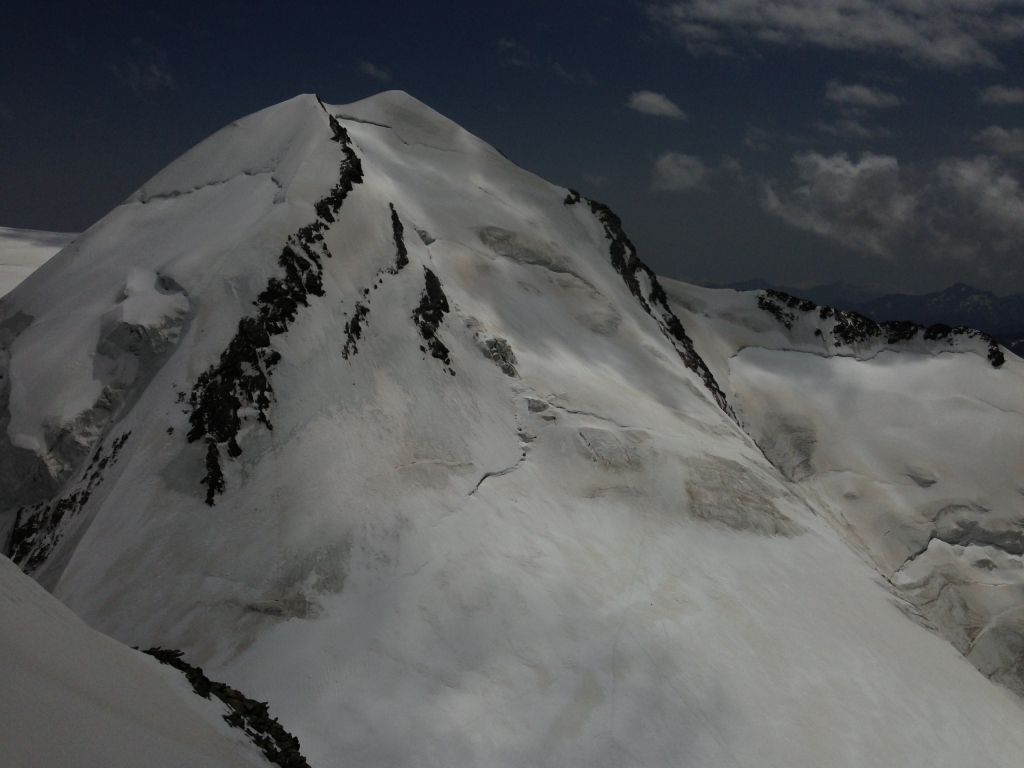 Salita alpinistica al Polluce e al Castore con traversata ovest est